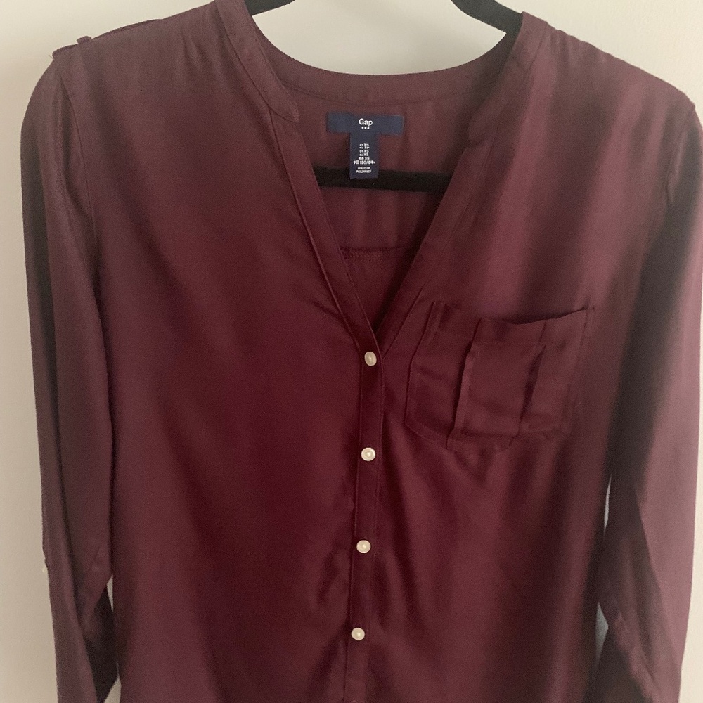 GAP, Maroon Long Sleeve V-neck Button Up Blouse, Women's Extra Small